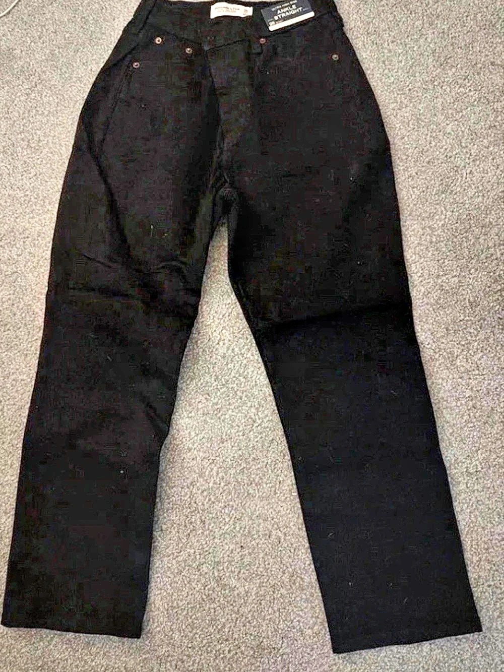 Abercrombie & Fitch Ultra High Rise Straight Jeans Straight Leg Jeans Black Size